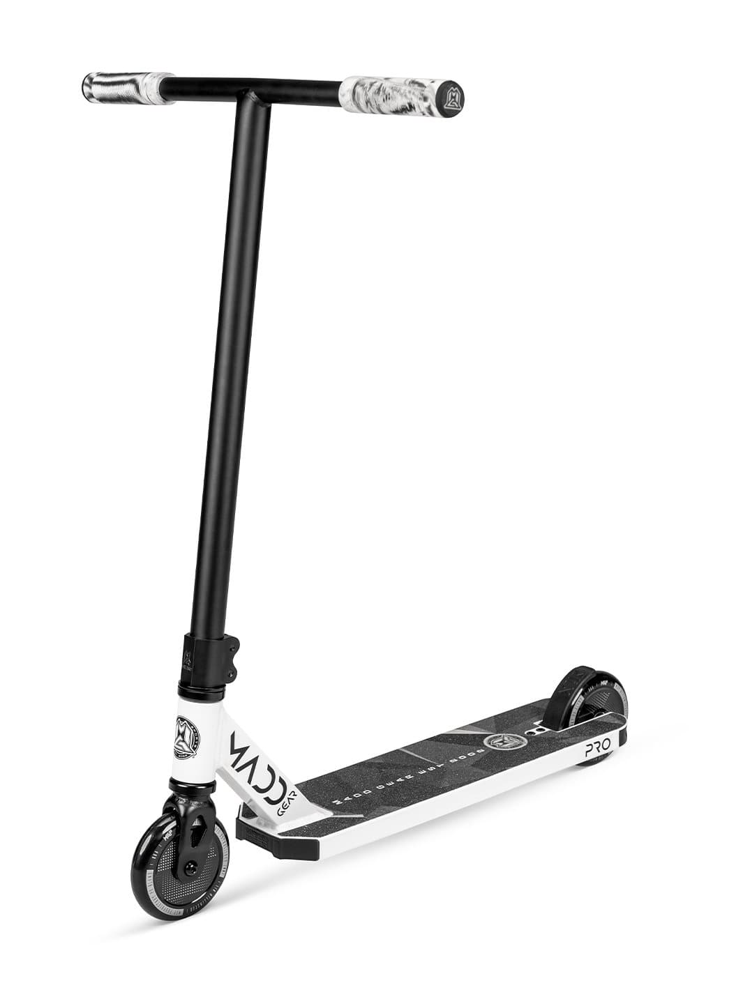 madd-gear-renegade-pro-trottinette-freestyle-white-black image 1
