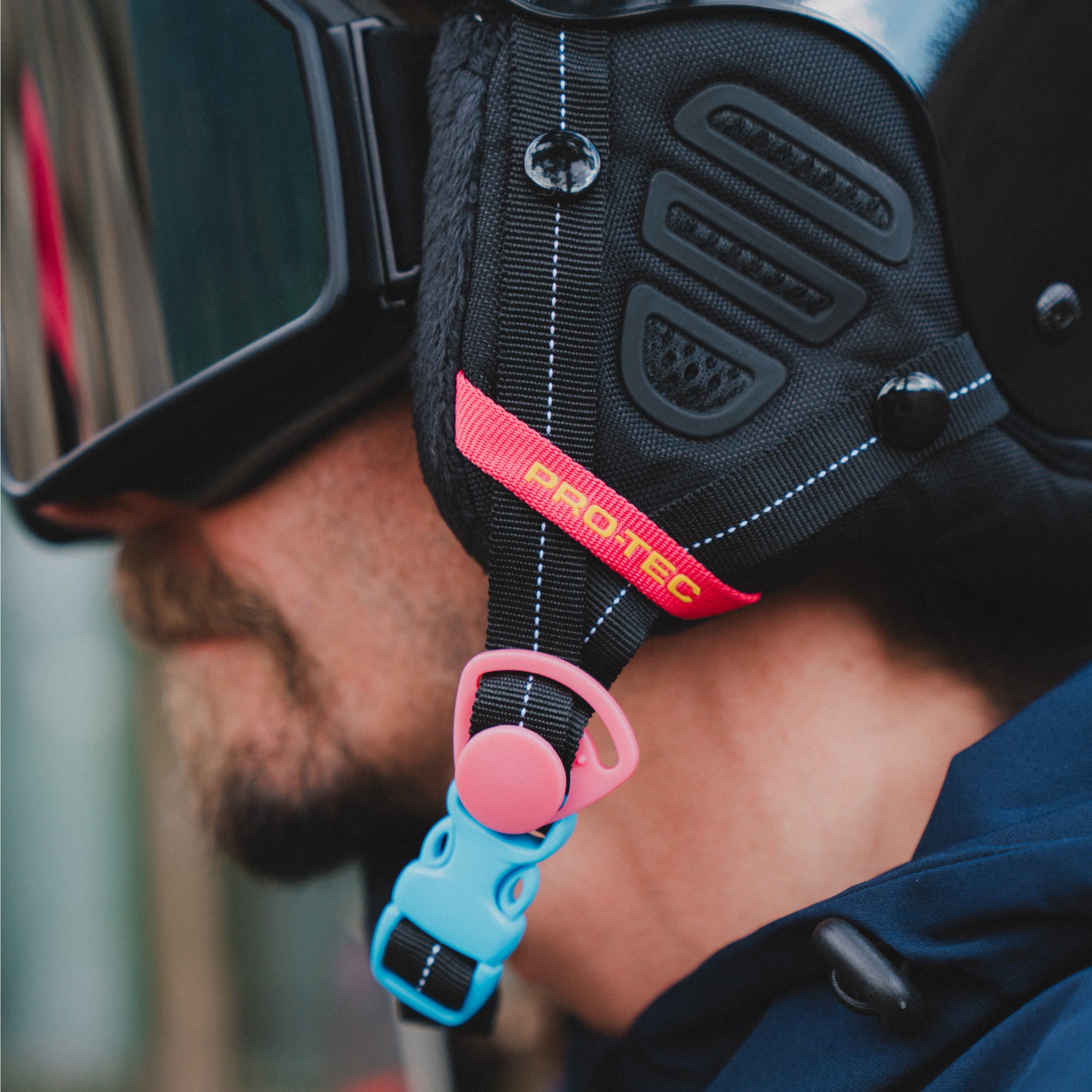 pro-tec-low-pro-snow-certified-casque-santa-cruz-gloss-black image 8
