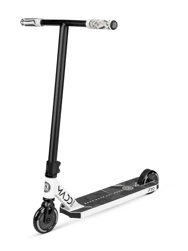 madd-gear-renegade-pro-trottinette-freestyle-white-black image 1