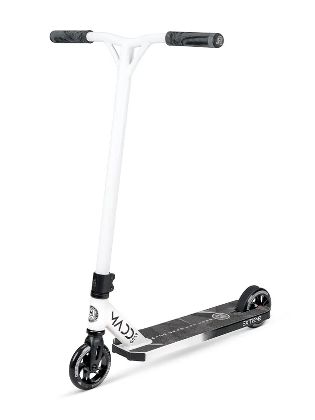 madd-gear-renegade-extreme-trottinette-freestyle-white image 1