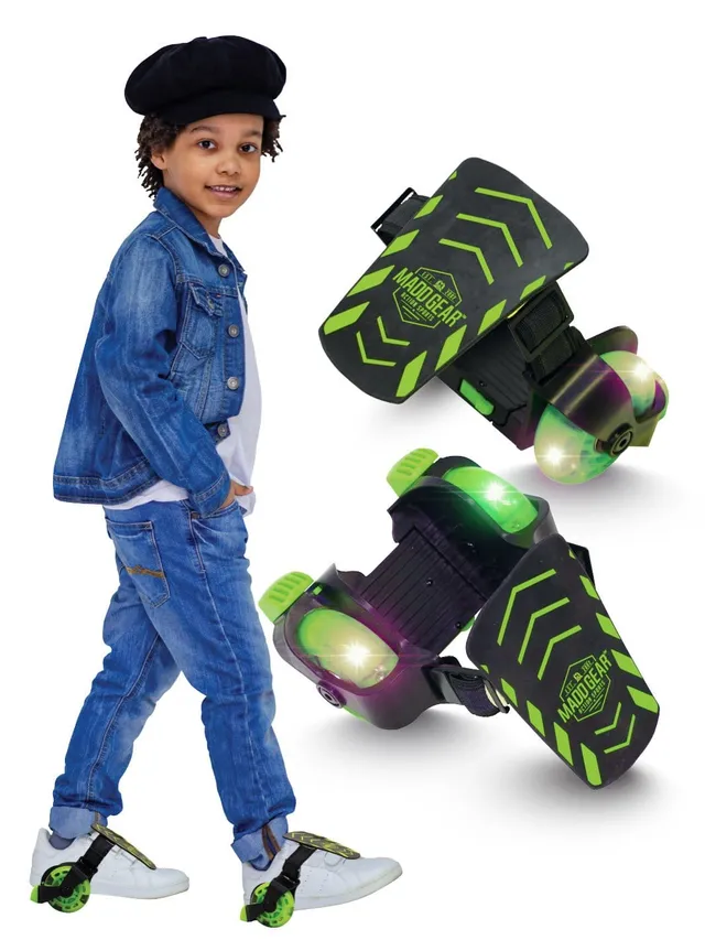 madd-gear-light-up-rollers-patins-roulettes-green image 1